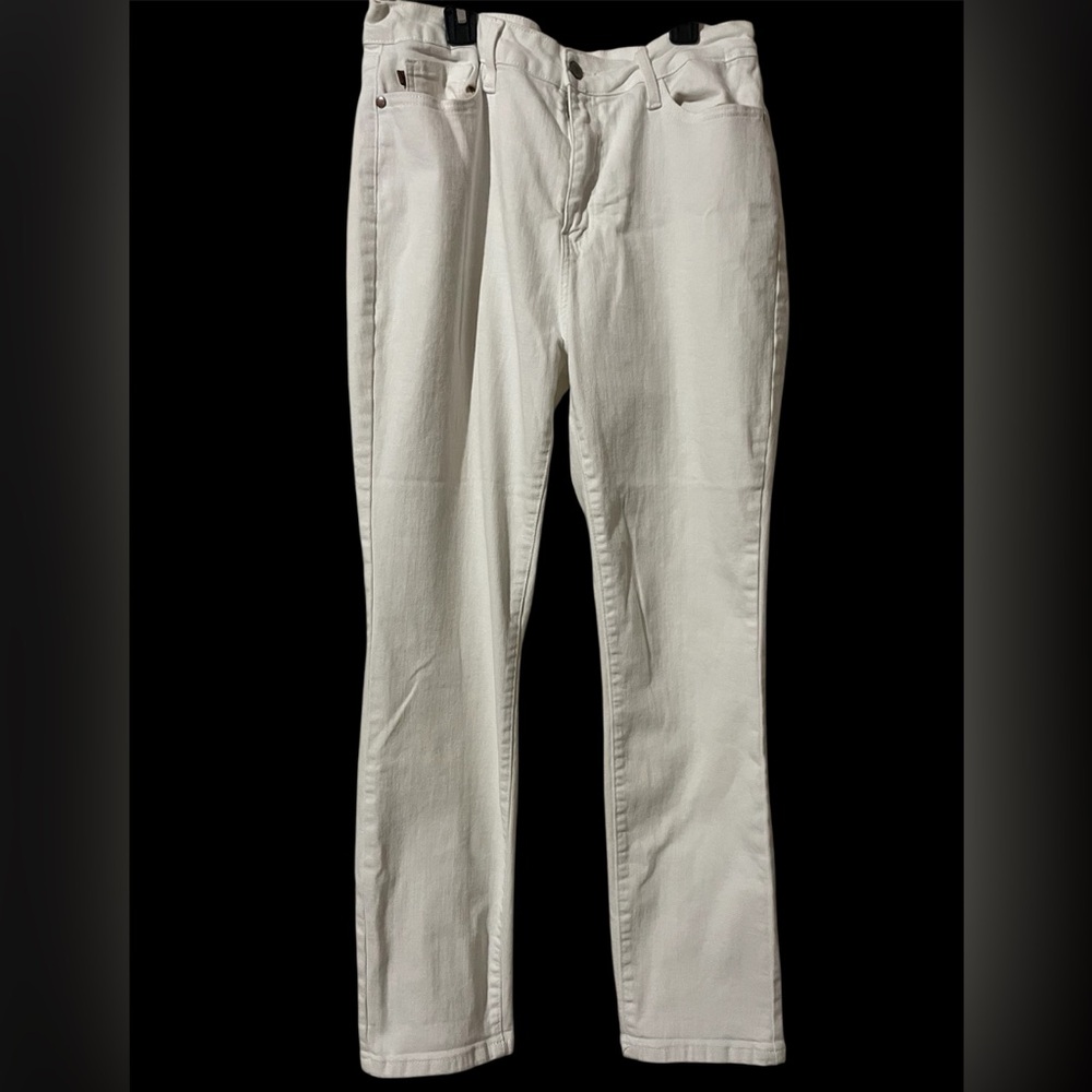 JUDY BLUE Jeans Size 15/32 White Boyfriend Fit JB88675 Stretch, EUC